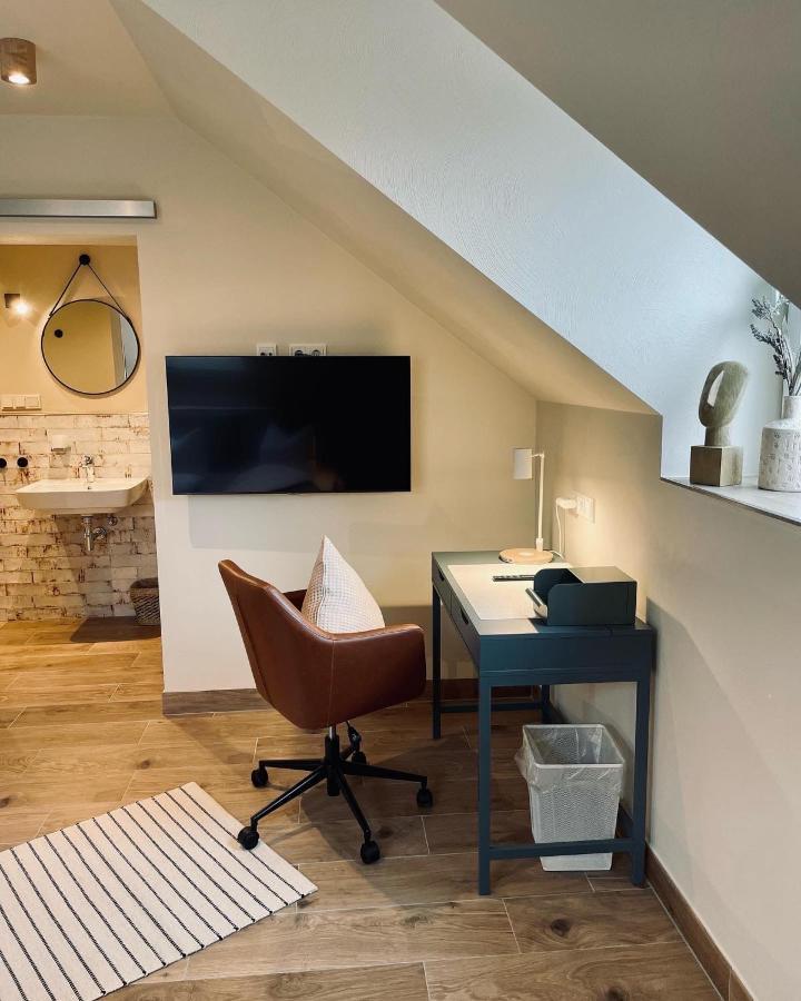 Hotel-Bistro-Europa Merchweiler ภายนอก รูปภาพ