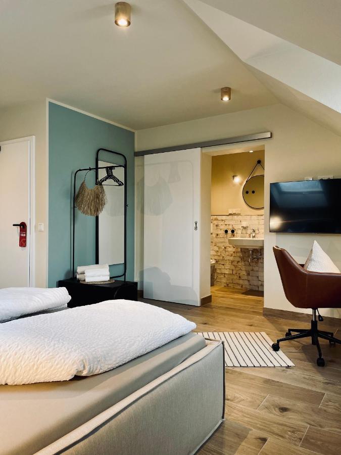 Hotel-Bistro-Europa Merchweiler ภายนอก รูปภาพ