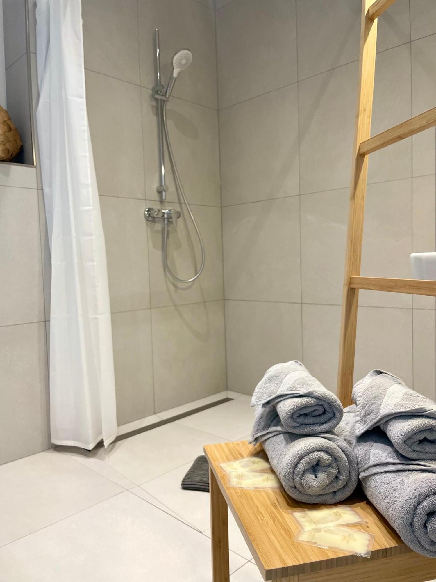 Hotel-Bistro-Europa Merchweiler ภายนอก รูปภาพ