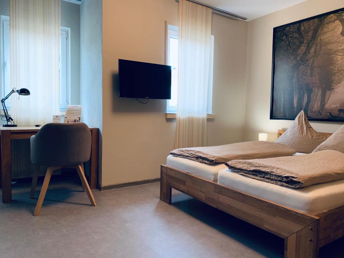 Hotel-Bistro-Europa Merchweiler ภายนอก รูปภาพ